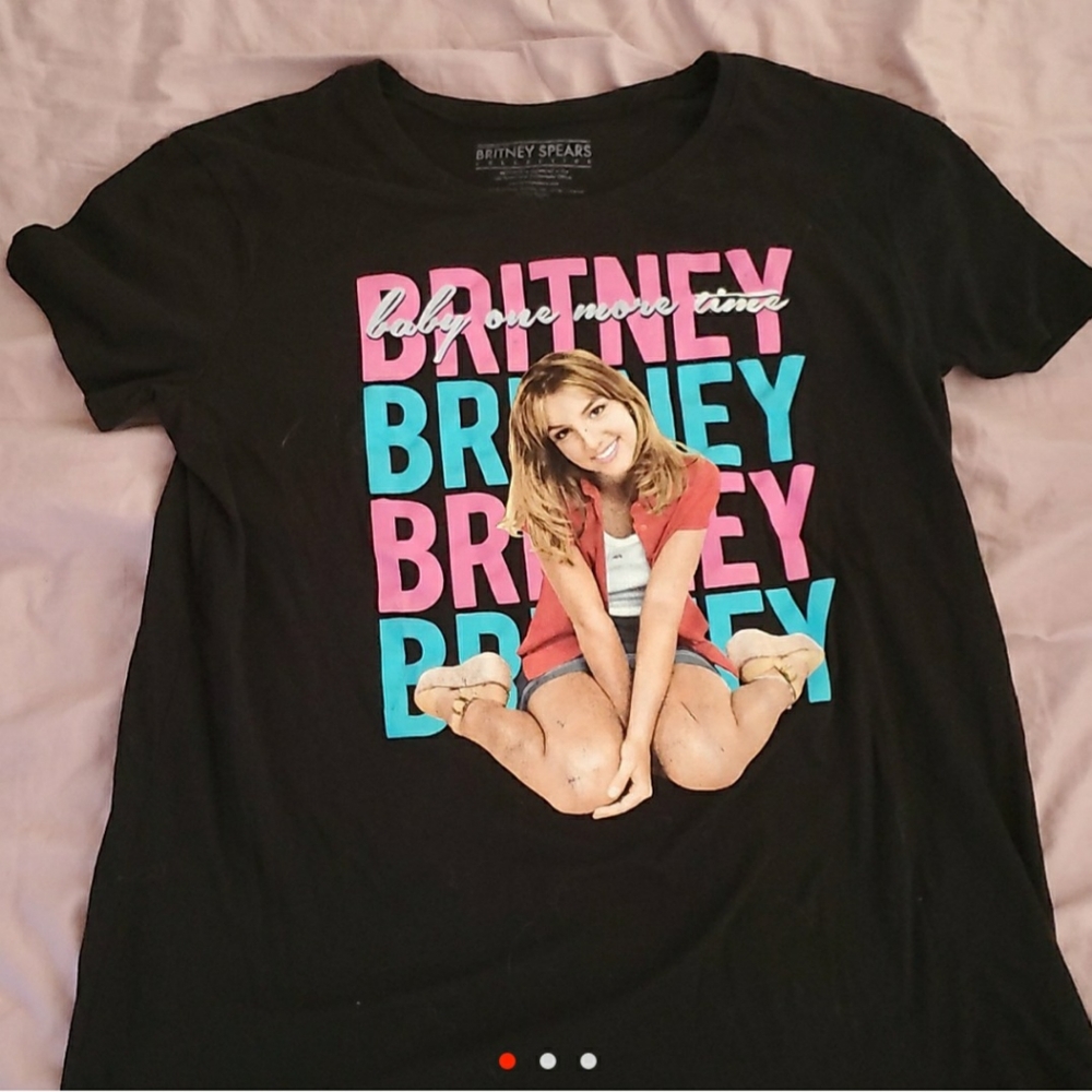 Brit tee